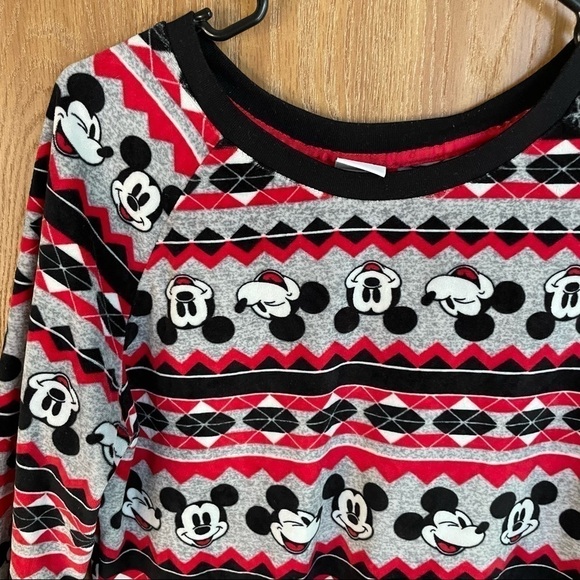 Disney Mickey Sleep Shirt, M (8-10) - Picture 4 of 5